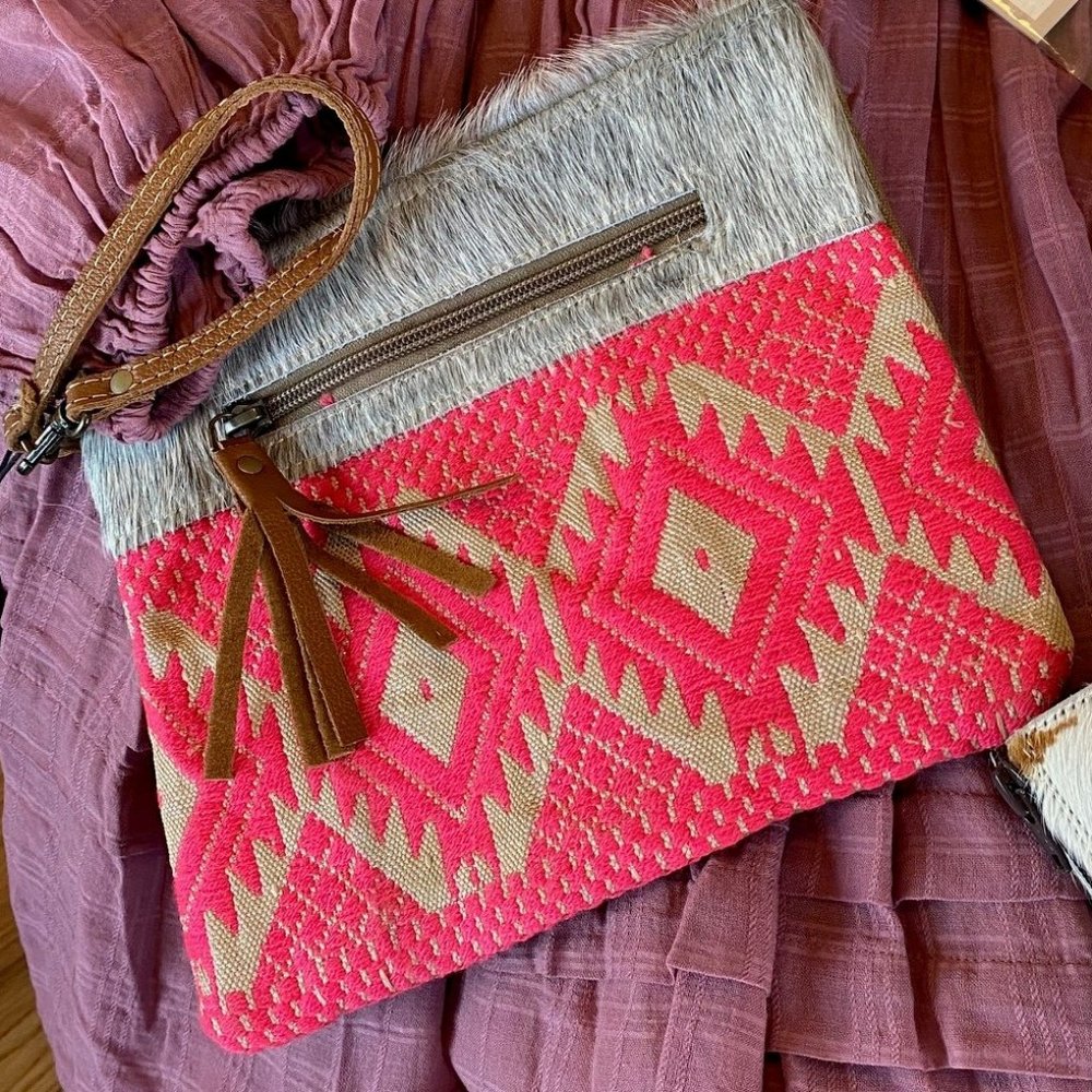 Mayra NWT Charismatic Pink Pouch